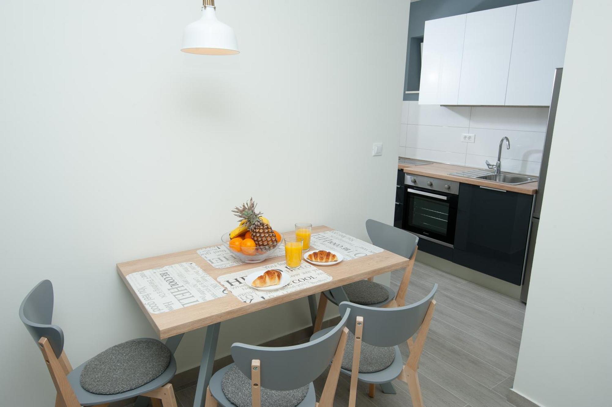 Seaside Luxury Suites Подстрана Стая снимка