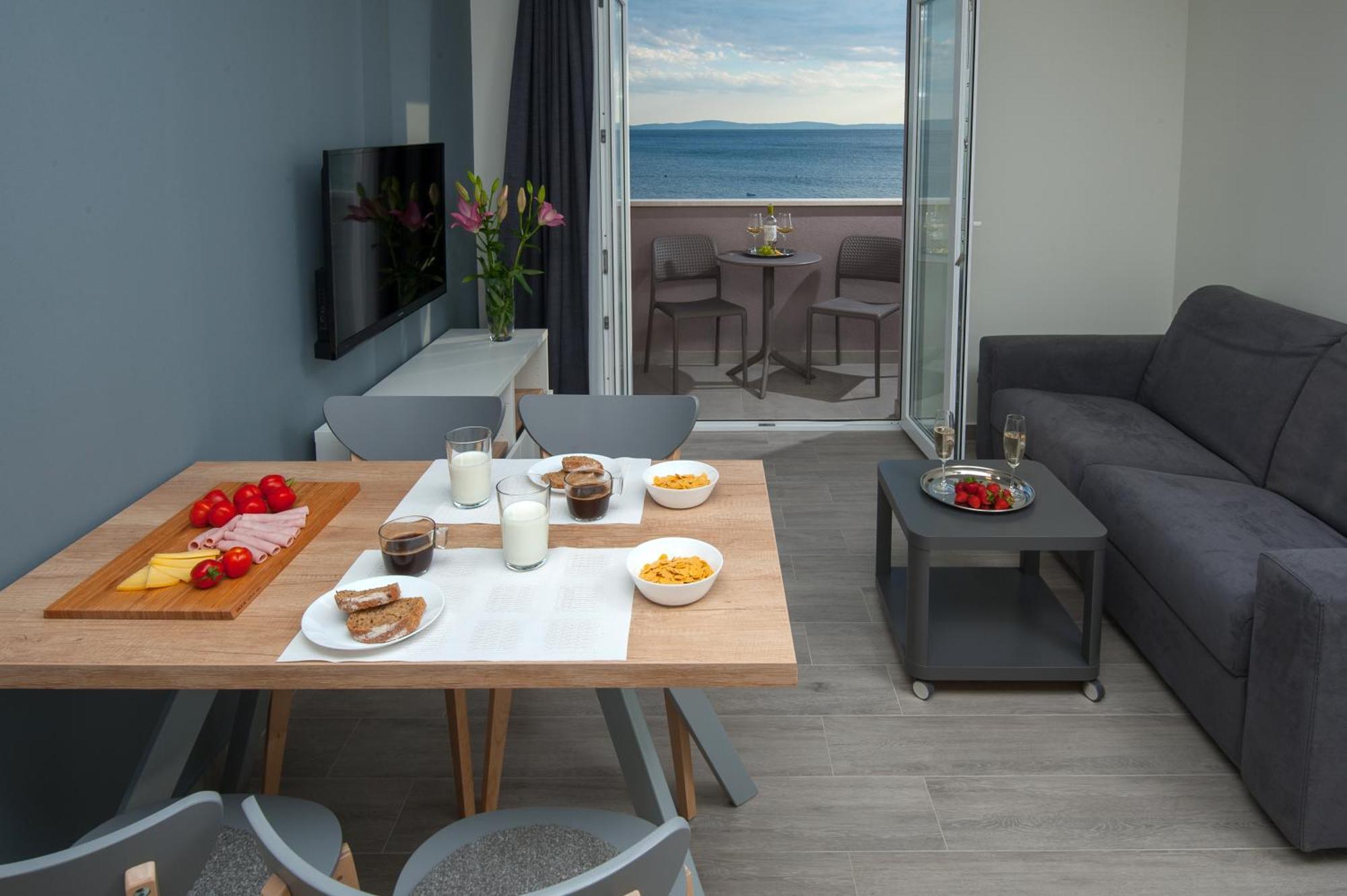 Seaside Luxury Suites Подстрана Стая снимка