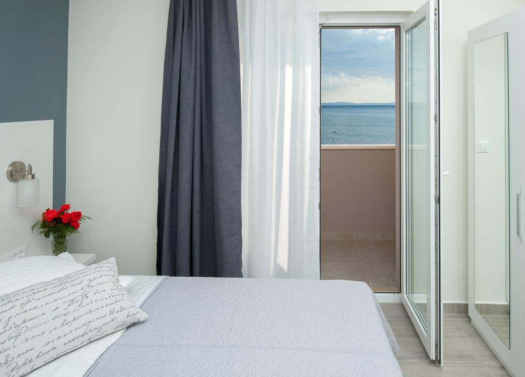 Seaside Luxury Suites Подстрана Екстериор снимка