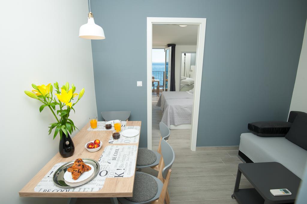 Seaside Luxury Suites Подстрана Екстериор снимка