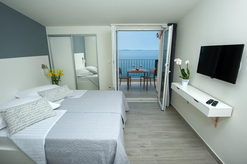 Seaside Luxury Suites Подстрана Екстериор снимка
