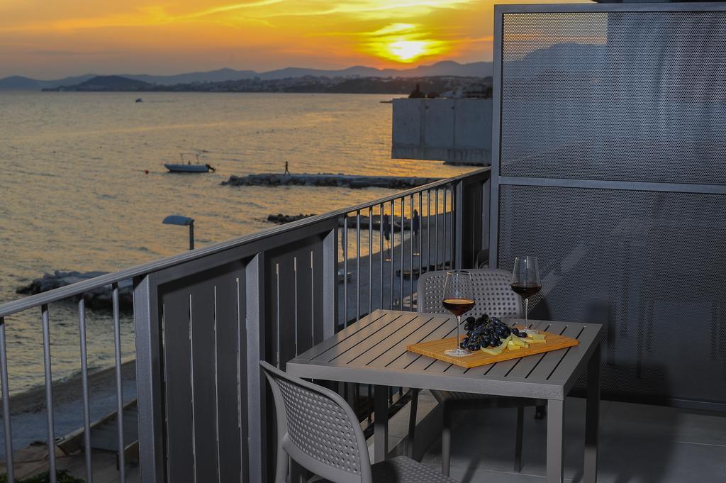 Seaside Luxury Suites Подстрана Екстериор снимка